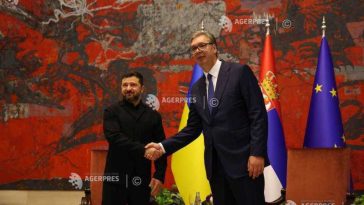 Zelenski a discutat cu Vucic în prima sa vizită în Serbia, o țară aliată a Rusiei