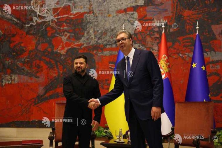 Zelenski a discutat cu Vucic în prima sa vizită în Serbia, o țară aliată a Rusiei