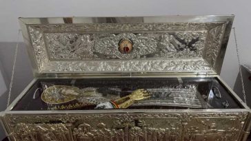 Argeș: Racla cu moaștele Sfintei Filofteia și ale Sfântului Ioanichie cel Nou, dusă în procesiune la Târgoviște