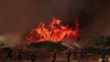 Grecia/ Un nou incendiu de vegetație în apropiere de Atena; un sat a fost evacuat