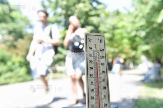 ANM: Caniculă, temperaturi extreme și disconfort termic ridicat în aproape toată țara, până miercuri seara