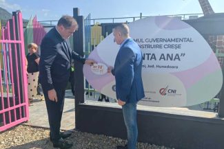Hunedoara: O nouă creșă construită prin Programul ‘Sfânta Ana’, inaugurată de ministrul Cseke Attila în Uricani