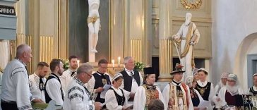 REPORTAJ Nuntă săsească tradițională cu ‘Dor de Transilvania’ – ‘iubirea trece, hectarele rămân’