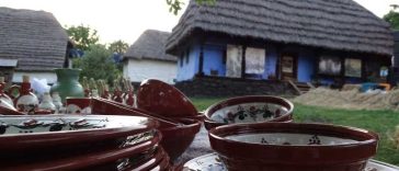 Maramureș: ”Dorul pâinii de acasă” – eveniment la Muzeul băimărean al Satului dedicat pâinii coapte pe vatră