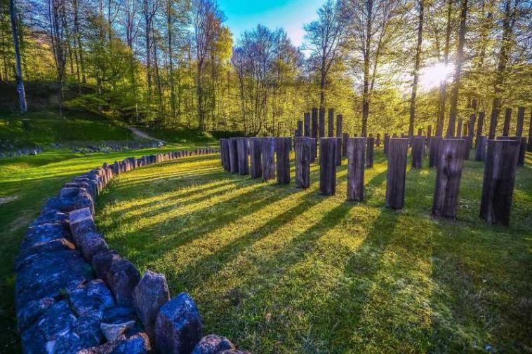 Hunedoara: Programul de vizitare al sitului UNESCO Sarmizegetusa Regia în luna august, extins și vinerea