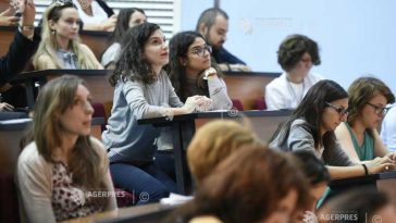 12 august – Ziua internațională a tineretului (ONU)