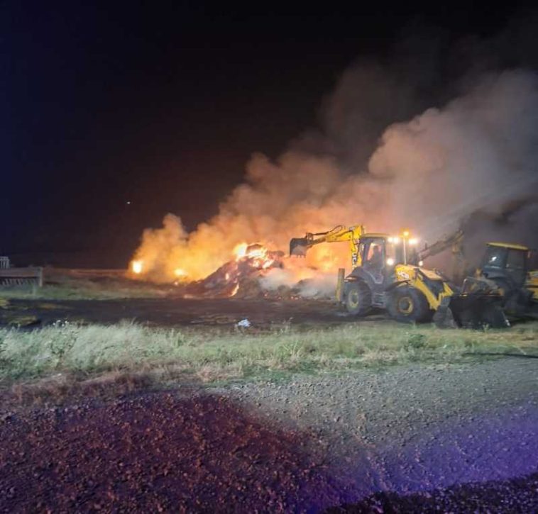 Botoșani: Aproximativ 80 de tone de furaje au ars în urma unui incendiu provocat intenționat
