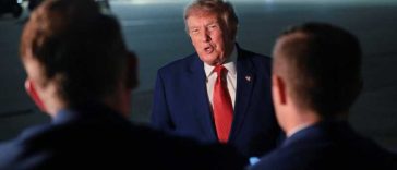 Trump confirmă că a plecat de la summitul NATO cu alt avion decât se știa