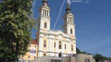 Arad: Mii de credincioși, așteptați la Basilica Maria Radna și la Mănăstirea Hodoș-Bodrog în ziua Adormirii Maicii Domnului