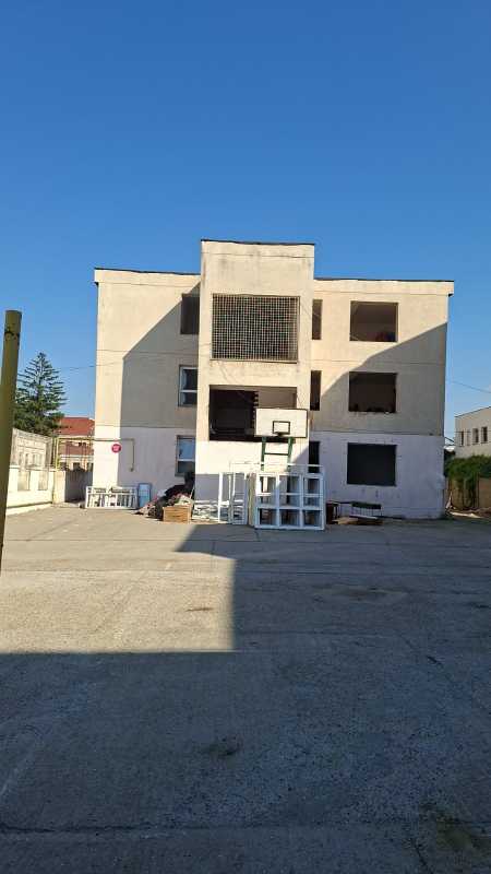 Brăila: Au început lucrările de demolare a Corpului B al Liceului de Arte ‘Hariclea Darclée’, încadrat în clasa de risc seismic I