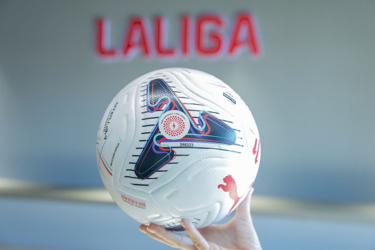 Fotbal: La Liga va introduce un senzor în mingile de joc pentru a sprijini echipa de arbitri în campionatul spaniol
