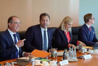 Germania: Guvernul aprobă proiectul ‘pensiei timpurii’ cu 10 euro pe lună pentru copii