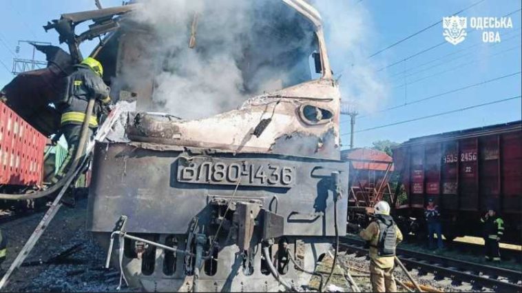 #Ucraina: Doi membri ai echipajului unui tren de călători, uciși într-un atac cu dronă rusesc
