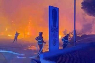 Croația/ Evacuări într-o localitate turistică afectată de un incendiu forestier violent