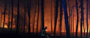Franța evacuează peste 500 de persoane după izbucnirea unui nou incendiu forestier în sud-vestul țării