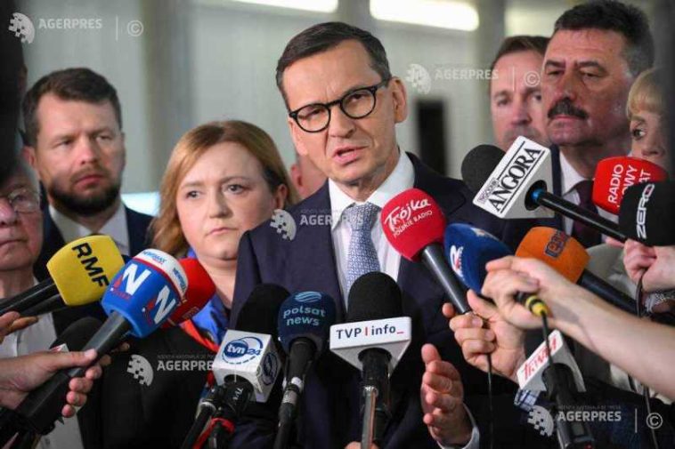 Polonia: Fostul premier Mateusz Morawiecki și încă 39 de parlamentari, dați afară din Partidul Lege și Justiție