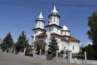 REPORTAJ/Mureș: Balul de pe ulițele din Iernuțeni va reînvia spiritul satului transilvanean pe asfaltul din Reghin