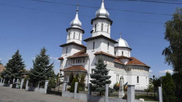 REPORTAJ/Mureș: Balul de pe ulițele din Iernuțeni va reînvia spiritul satului transilvanean pe asfaltul din Reghin