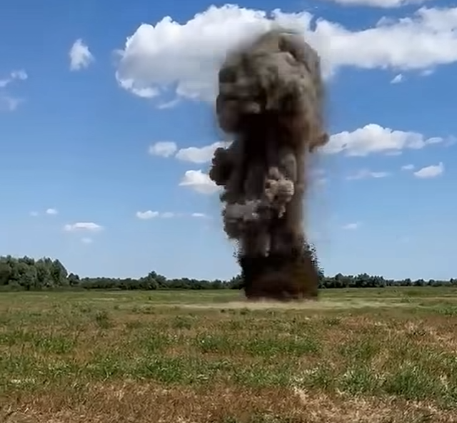 VIDEO MApN: Drona căzută în în zona localității Plauru din județul Tulcea – detonată controlat
