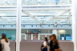 Zborurile sunt reluate pe aeroportul din Catania după reducerea activității vulcanului Etna