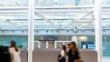 Zborurile sunt reluate pe aeroportul din Catania după reducerea activității vulcanului Etna
