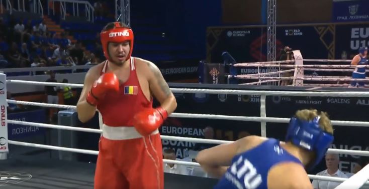 VIDEO Box: Doi români s-au calificat în sferturi la Europenele U19 din Serbia