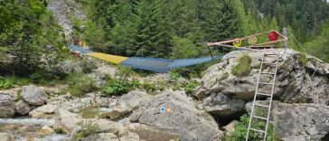 Dâmbovița: Acces întrerupt către Lacul Scropoasa și Cascada 7 Izvoare; podul din zona Zănoaga e rupt