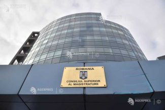 CSM, despre întâlnirea dintre Bolojan și Simina Tănăsescu: Se impun clarificări publice