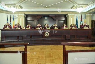 CCR: Întâlnirile președintei Curții cu reprezentanți ai Executivului – legate exclusiv de buna desfășurare a activității, în limite legale