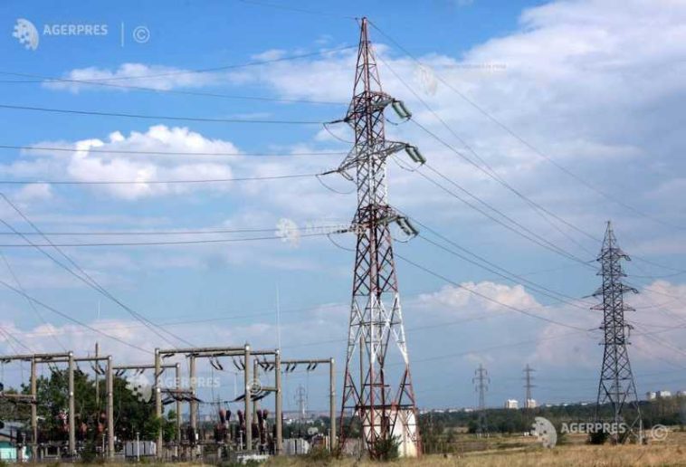 INS: Producția de energie a României a scăzut cu 2,6%, în primele șase luni