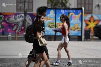 Cod galben: Caniculă în București și alte 9 județe din sud și vijelii în restul țării, marți