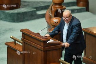 Senat: Cererea pentru o comisie de anchetă privind întâlnirea premierului cu președintele CCR, respinsă de Biroul Permanent