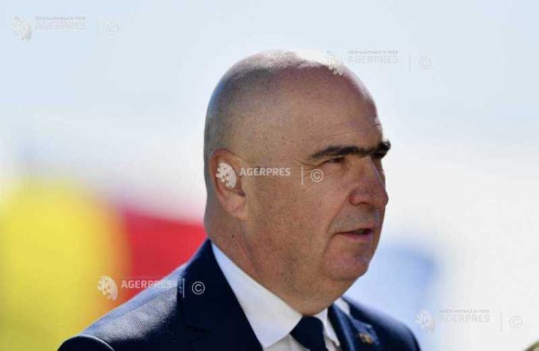 Bolojan: Prosumatorii actuali nu vor fi obligați să își instaleze baterii, dar vor fi ajutați dacă vor