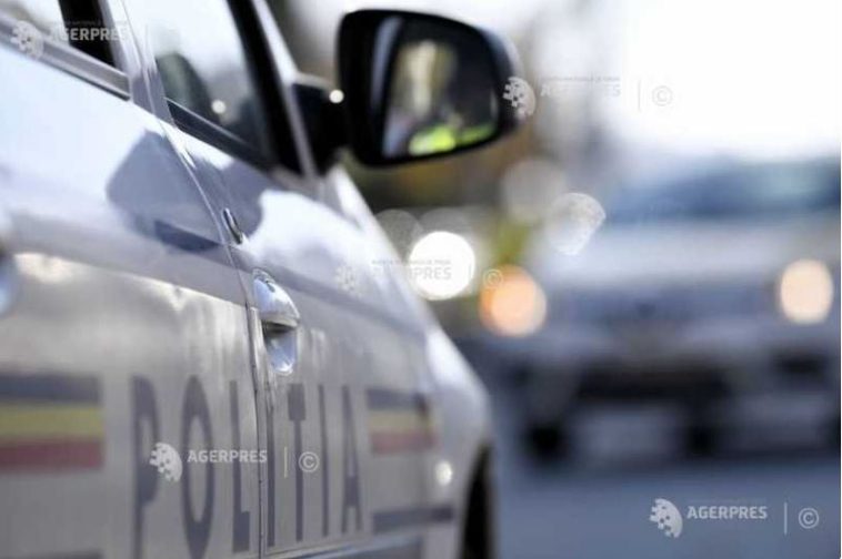 Timiș: Un bărbat a decedat, după ce a intrat cu autoturismul într-un camion, într-o parcare de pe centura Timișoarei