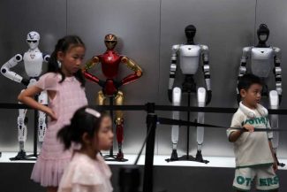 Roboții umanoizi chinezi trebuie să demonstreze că sunt produse viabile din punct de vedere economic