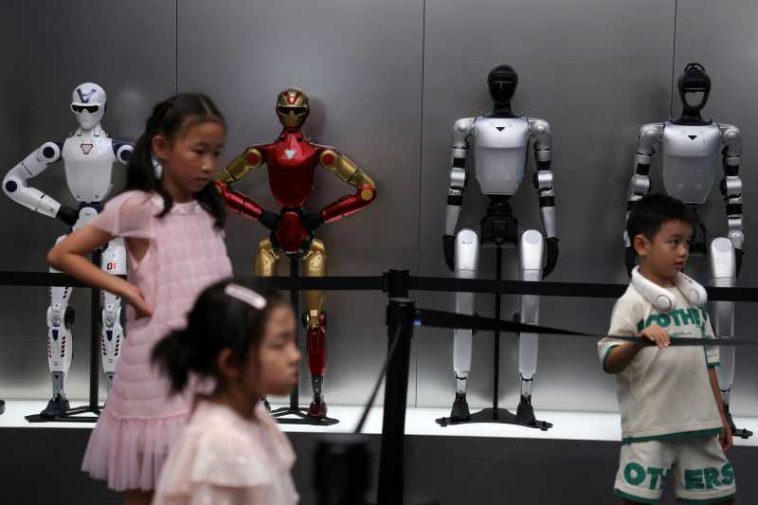 Roboții umanoizi chinezi trebuie să demonstreze că sunt produse viabile din punct de vedere economic
