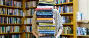 BIBLIOTECA AZI/ Covasna: Biblioteca actuală – între foșnetul paginii și ritmul alert al lumii digitale