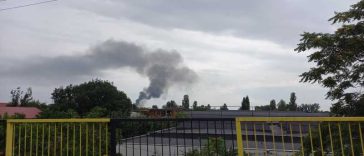 Prahova: Incendiu cu degajări mari de fum la un depozit aflat în apropierea rafinăriei Lukoil din Ploiești