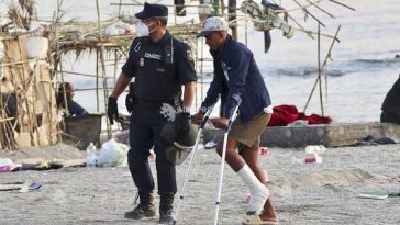 Spania deschide centre de primire pentru migranții aflați încă în Ceuta