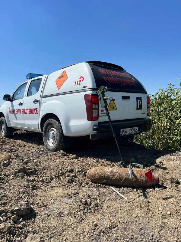 Vaslui: Bombă de aviație de 70 de kilograme din cel de-Al Doilea Război Mondial, descoperită la Lunca Banului