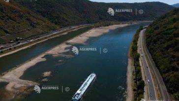 Traficul fluvial din Europa se desfășoară cu dificultate din cauza secetei
