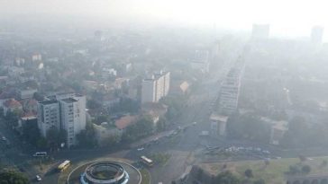 Timiș: Fumul de la incendiile de vegetație din Serbia a atins un vârf vineri dimineață