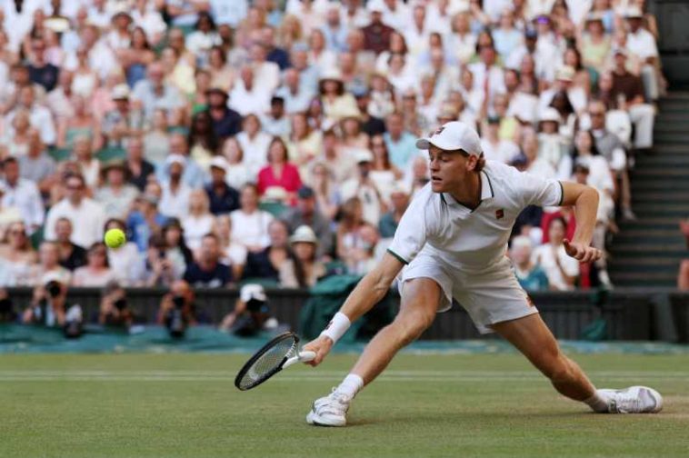 Tenis: Liderul mondial Jannik Sinner, accidentat la un genunchi, a declarat forfait pentru US Open