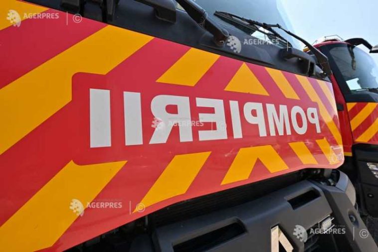 DSU: Modulul terestru de stingere a incendiilor, format din 69 de persoane și 15 mijloace tehnice, a plecat spre Serbia