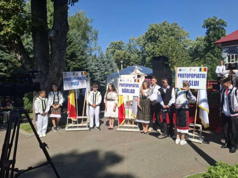 Episcopul Ignatie, la întâlnirea tinerilor ortodocși din Vaslui: Dumnezeu vă va privi întotdeauna cu iubire