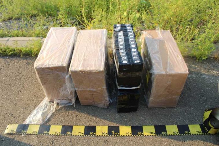 Suceava: Bărbat acuzat de cotrabandă cu țigări, reținut de polițiști