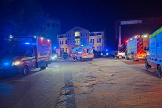 Arad: Trei persoane au suferit intoxicații ușoare și atac de panică, în urma unui incendiu la un centru medical