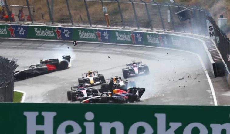 Auto – F1: Max Verstappen a abandonat în primul tur al Marelui Premiu al Olandei după un accident