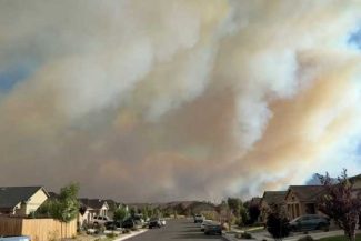 SUA: Peste 40.000 de persoane evacuate din cauza unui incendiu de vegetație în Nevada