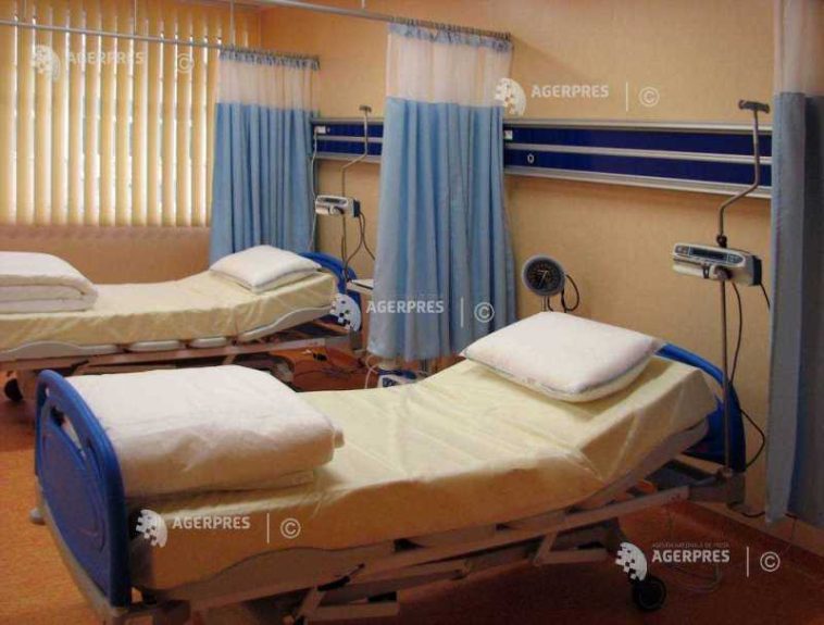 Arad: Una dintre victimele incendiului la garaje, în stare critică; se caută un loc la marii arși